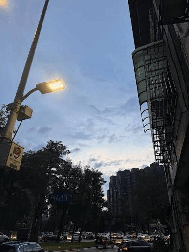 鍾怡雯〈今晨有雨〉